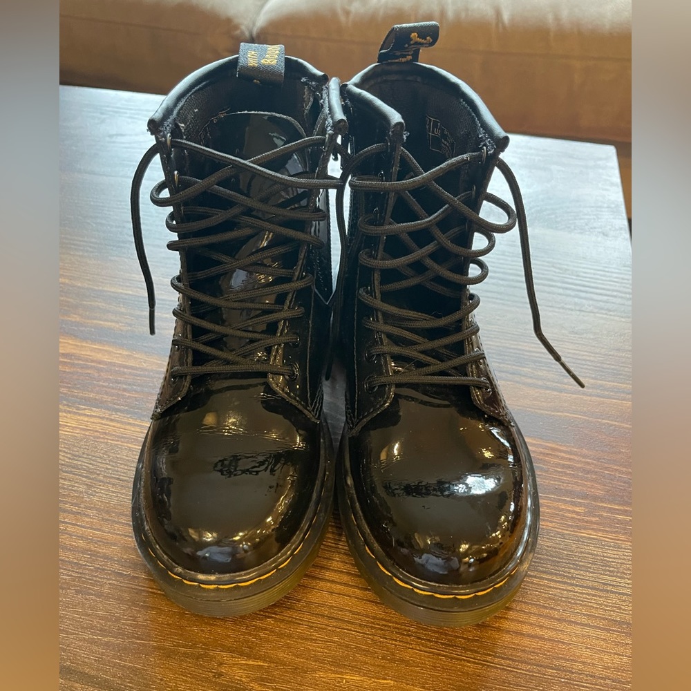 Girls Dr. Martens